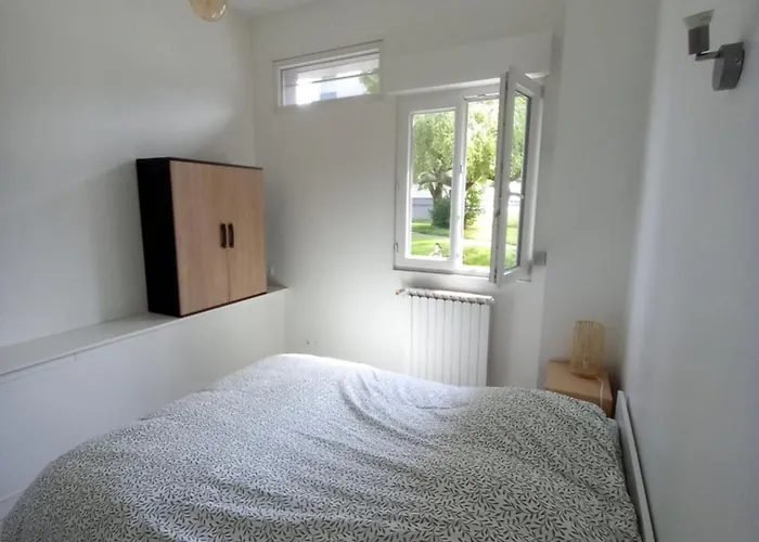 Centre-ville, 4 Pers * 艾克斯莱班